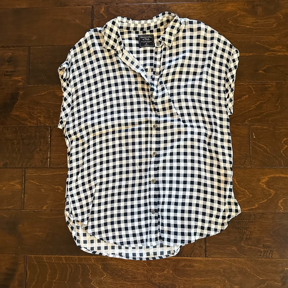 Abercrombie Gingham Button-Up Blouse